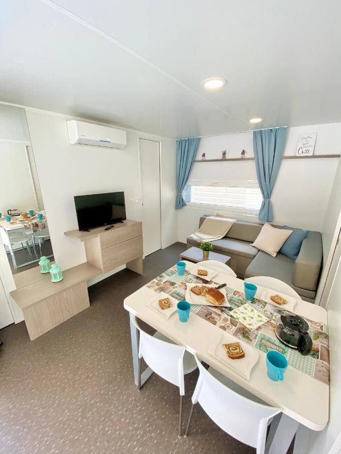 Mobile Homes Malu Biograd Na Moru Eksteriør bilde