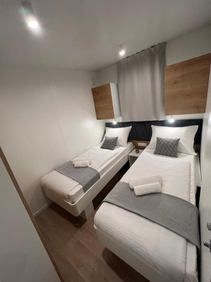 Mobile Homes Malu Biograd Na Moru Eksteriør bilde